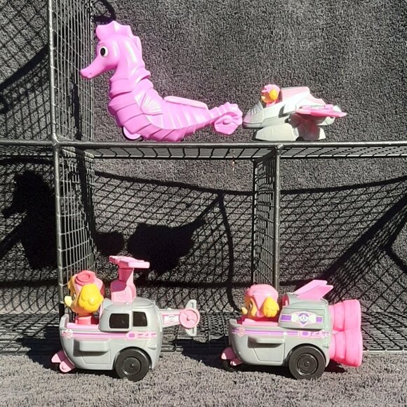 Paw Patrol Air Rescue Lot (4) Pink with Seahorse - Picture 5 of 9